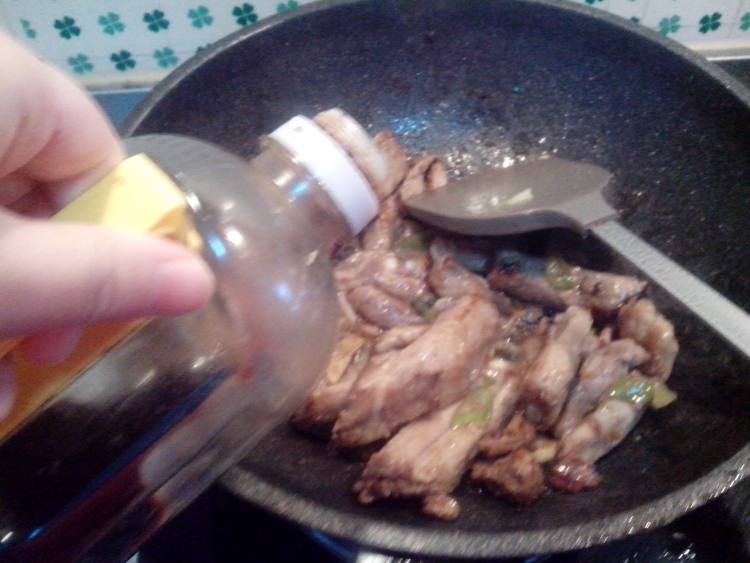 排骨土豆炖柿子步骤7