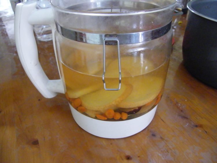 红枣雪梨茶步骤9