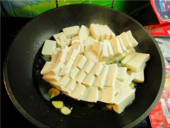 青蒜烧豆腐步骤4