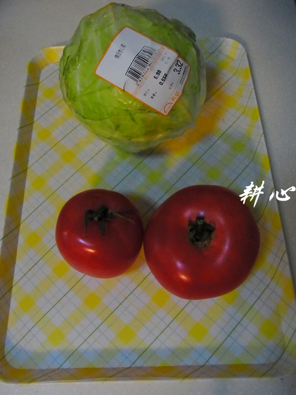 西红柿椰菜汤步骤1