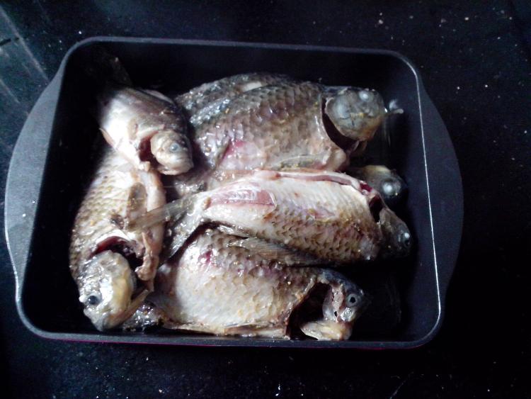 软烧酸菜鲫鱼步骤5