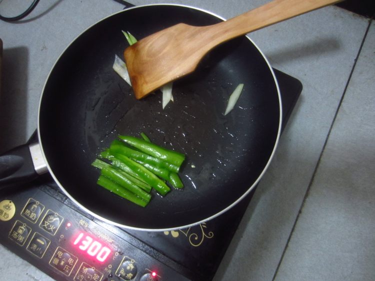 青椒火腿步骤4