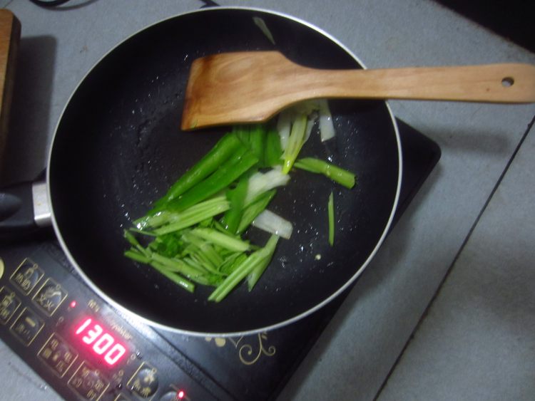 青椒火腿步骤5