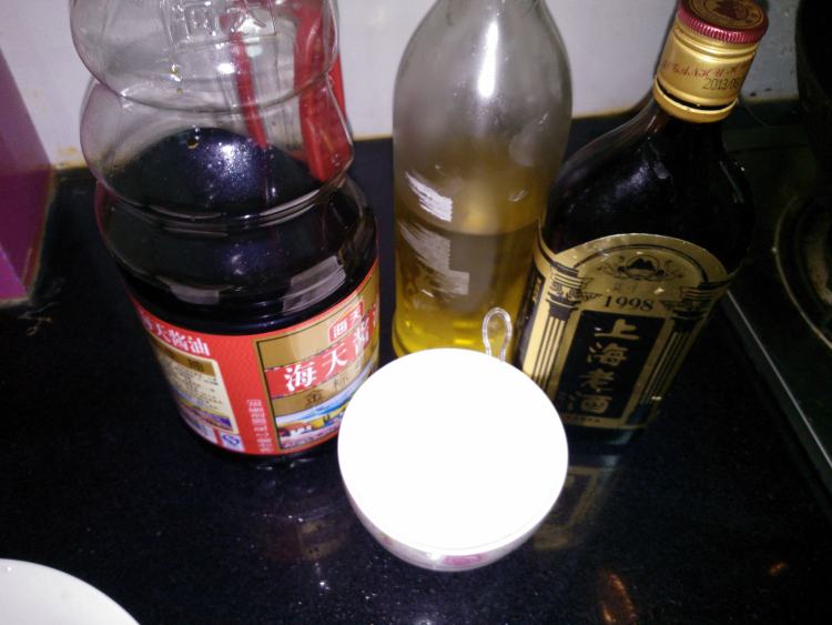 洋葱炒茭白步骤1