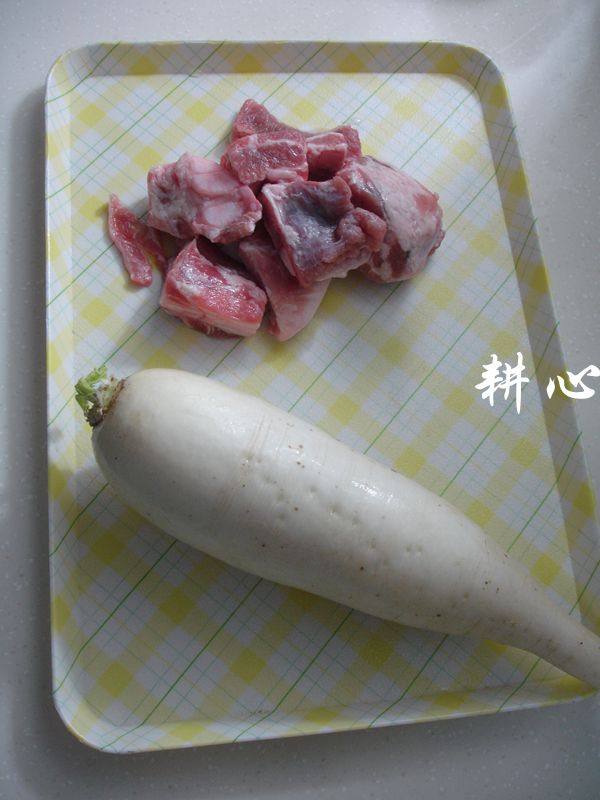 排骨萝卜汤步骤1