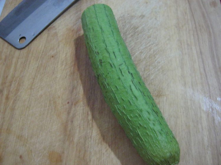 蒜香虾仁炒丝瓜步骤3