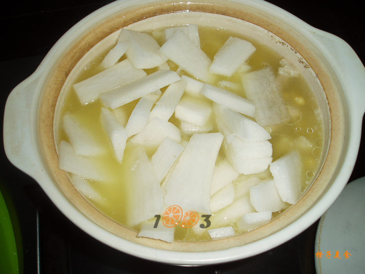 黄豆煲萝卜瘦肉汤步骤5