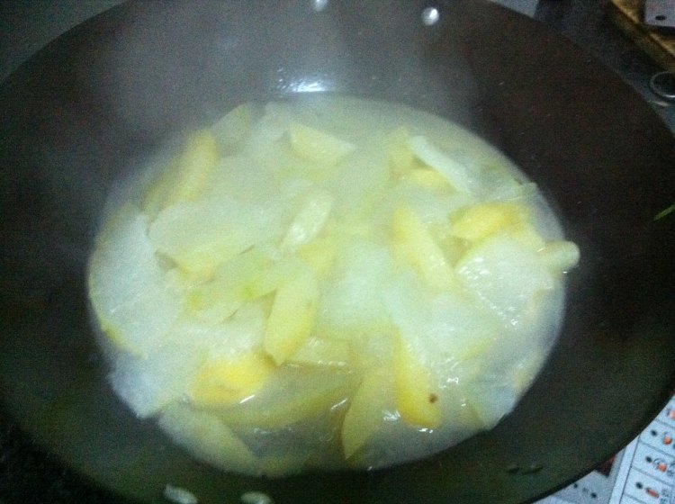 冬瓜煮土豆步骤3