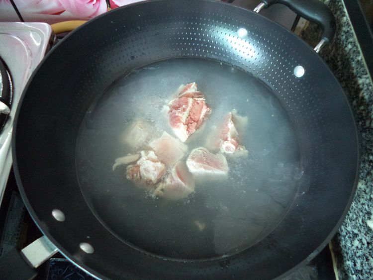 莲藕冬瓜瘦肉汤步骤3