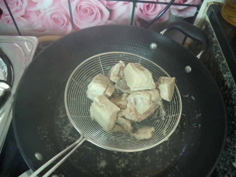莲藕冬瓜瘦肉汤步骤4