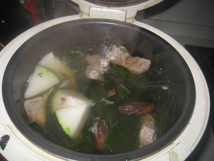 冬瓜海带煲猪骨步骤6