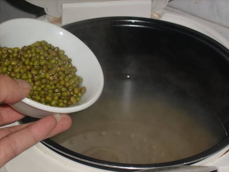 绿豆薏米汤步骤5