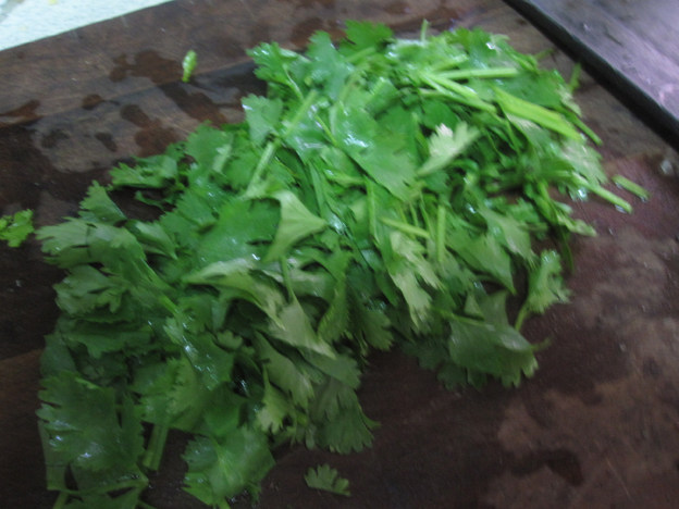 酱豆拌芜荽菜步骤3