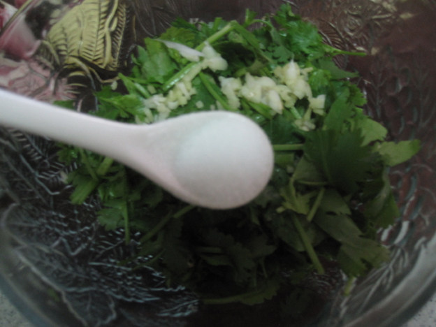 酱豆拌芜荽菜步骤5
