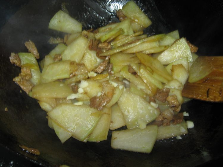 冬瓜片炒肉步骤9