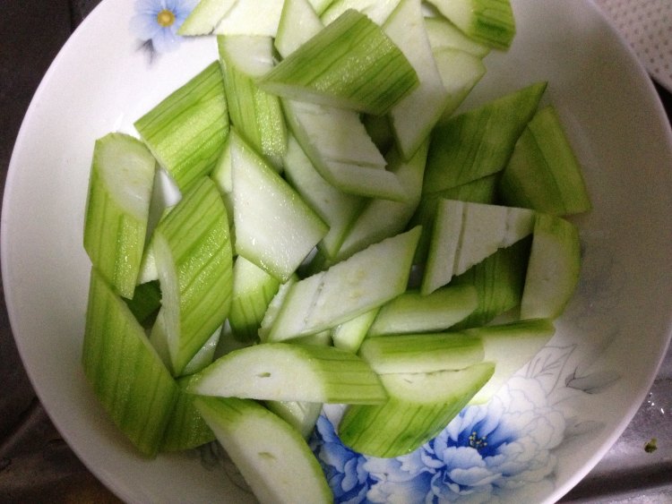 蒜泥丝瓜步骤1