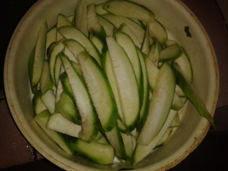 丝瓜肉丸汤步骤2