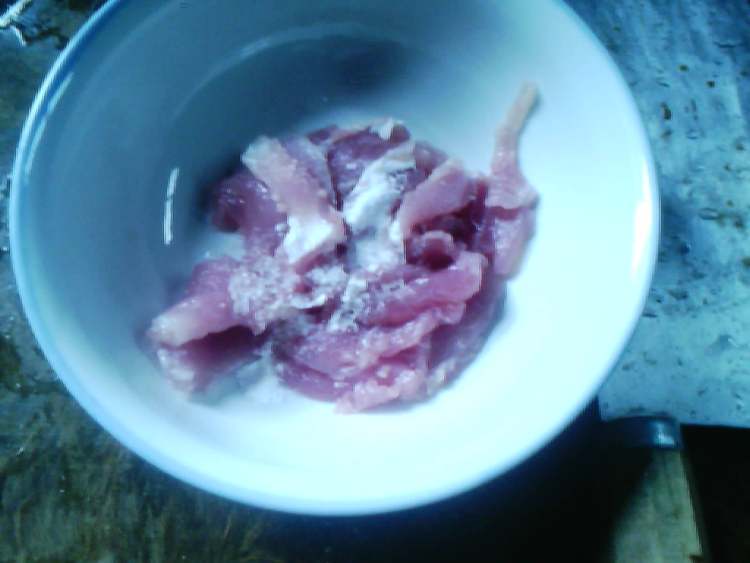 瘦肉丝瓜汤步骤2