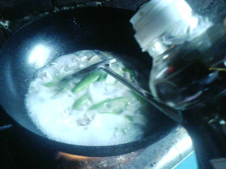 瘦肉丝瓜汤步骤7