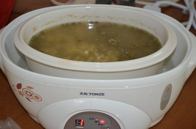 绿豆薏米粥步骤8