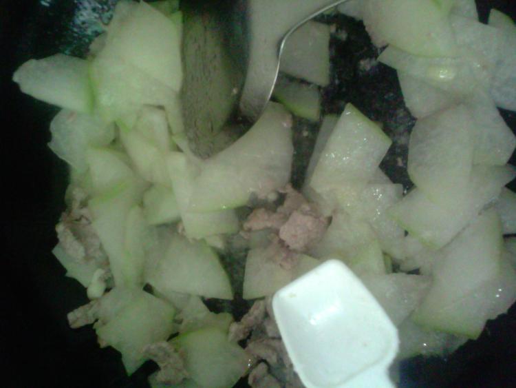 瘦肉炒冬瓜步骤7