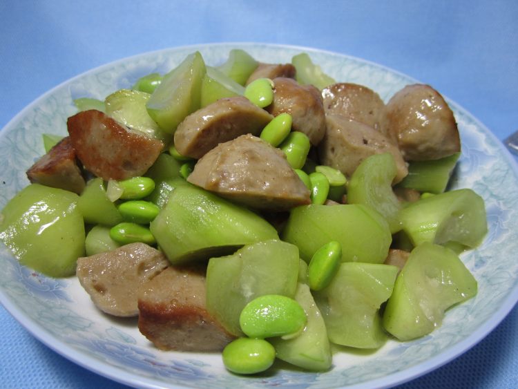 贡丸毛豆养生丝瓜步骤7