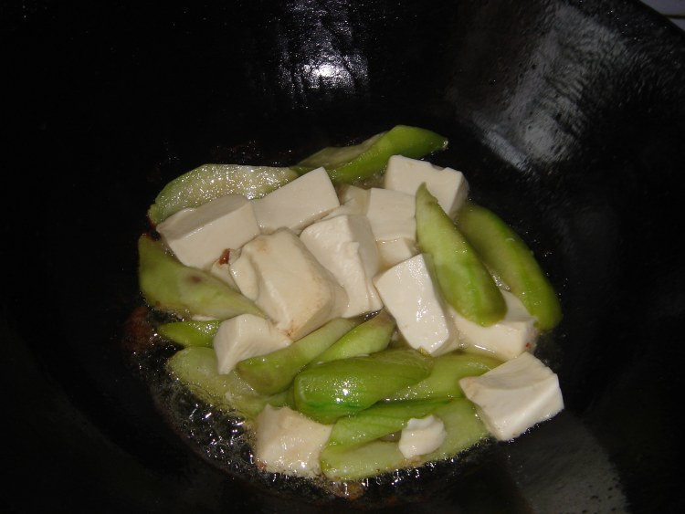 丝瓜炖豆腐步骤7