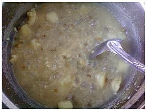 红薯绿豆米粥步骤9