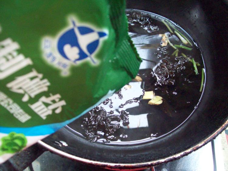 丝瓜汤步骤4