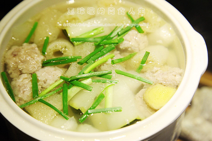 竹荪冬瓜肉丸汤步骤6