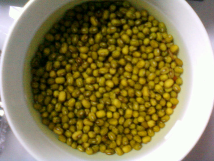 绿豆米粥步骤2