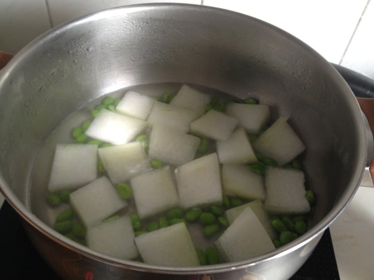 冬瓜毛豆虾皮汤步骤5