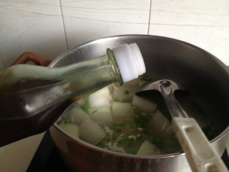 冬瓜毛豆虾皮汤步骤7