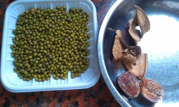 陈皮绿豆鸽子汤步骤1