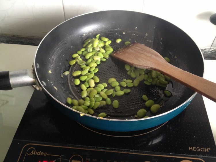 丝瓜毛豆炒鸡蛋步骤5