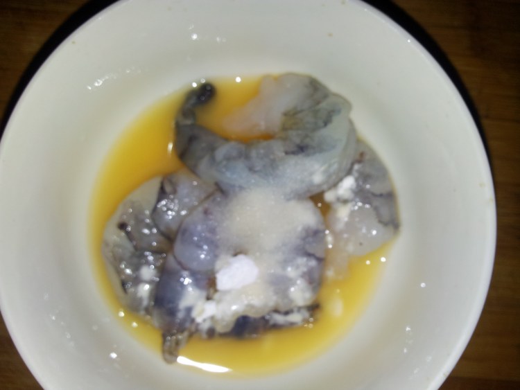 丝瓜虾仁蛋花汤步骤2