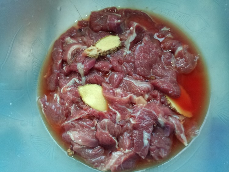 牛肉炒萝卜步骤4