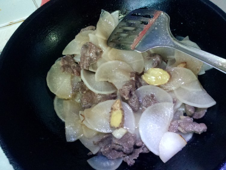牛肉炒萝卜步骤14
