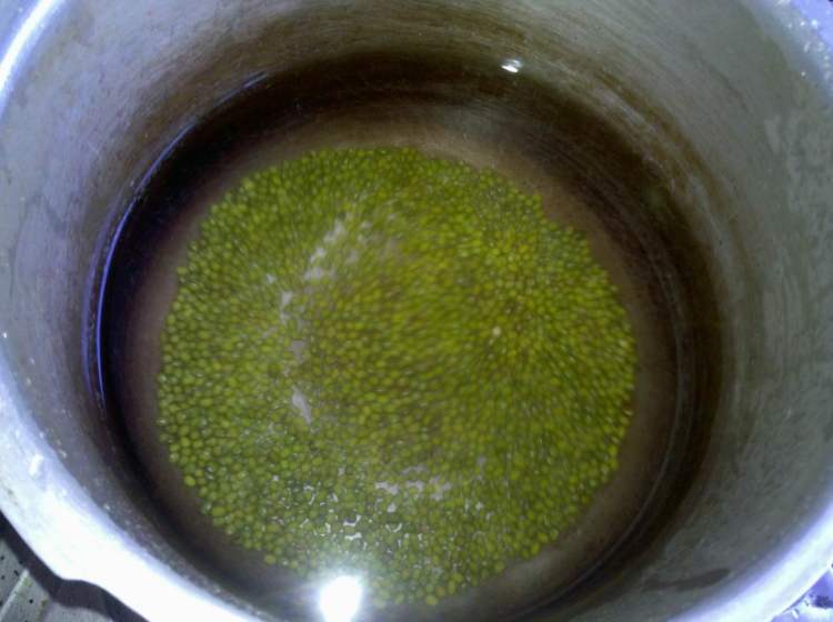 红枣花生绿豆汤步骤5