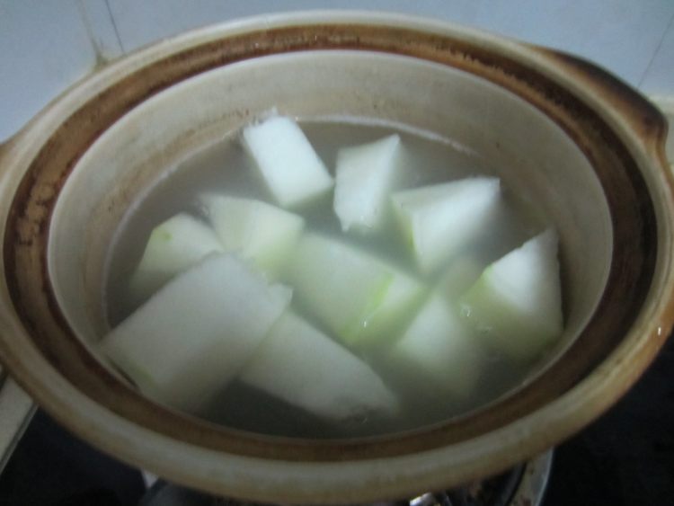 冬瓜蛤肉汤步骤3