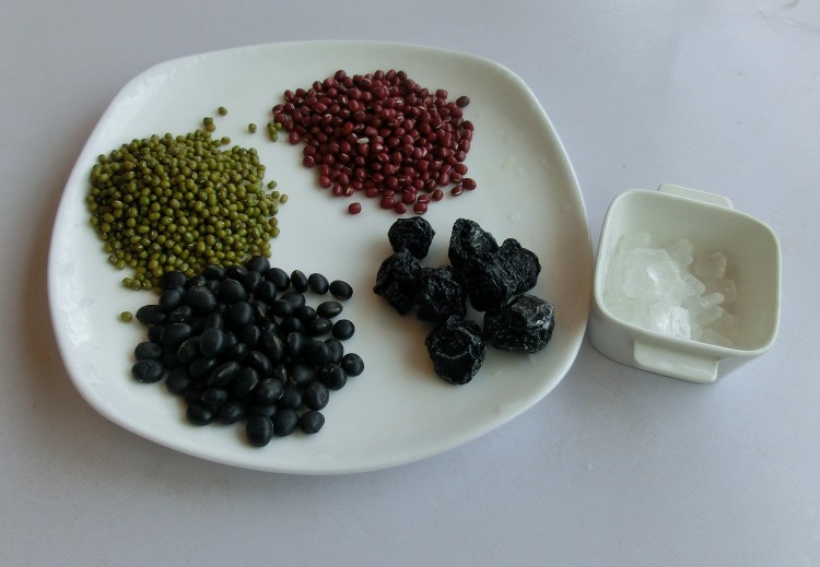 乌梅三豆饮步骤1
