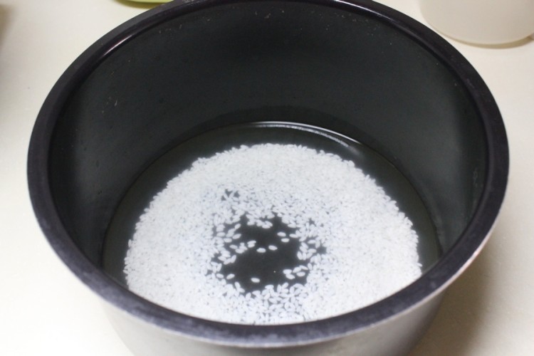 香菇米肠绿豆粥步骤3