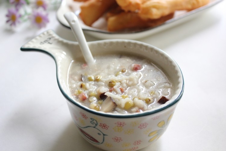 香菇米肠绿豆粥步骤9