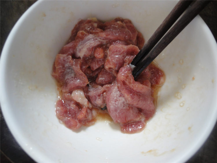咸蛋肉片水瓜汤步骤3
