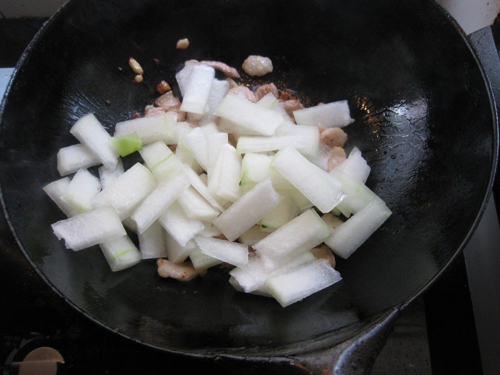 五花肉烧冬瓜步骤5