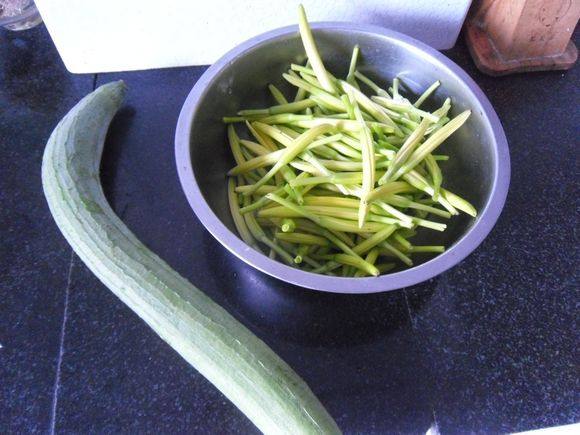金针丝瓜步骤1