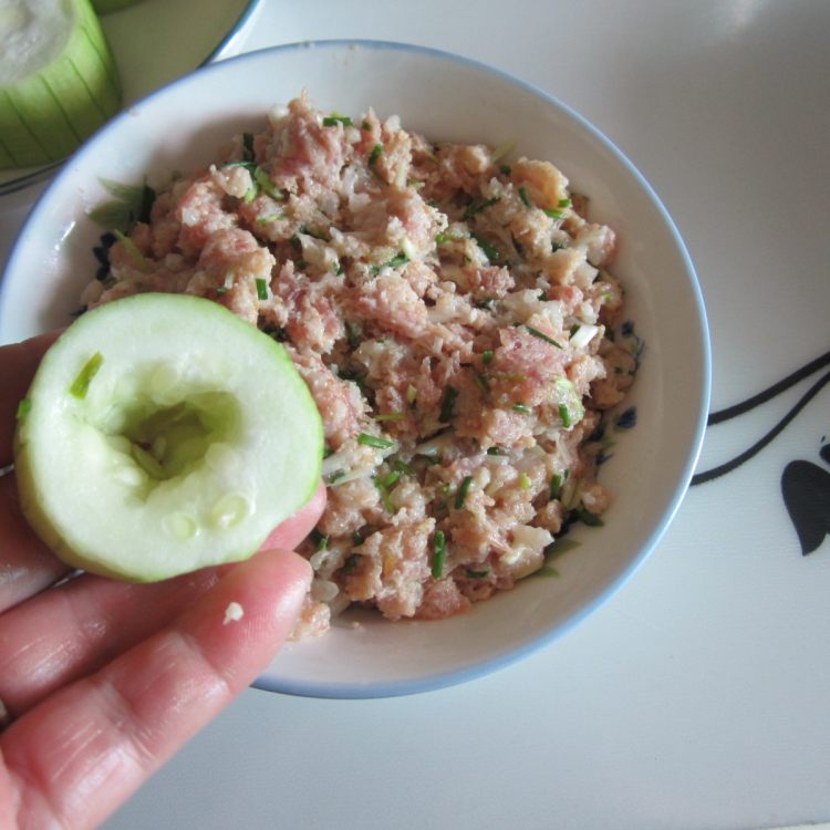 煎丝瓜酿肉步骤5