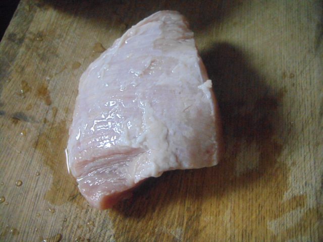 瘦肉木耳炒丝瓜步骤1