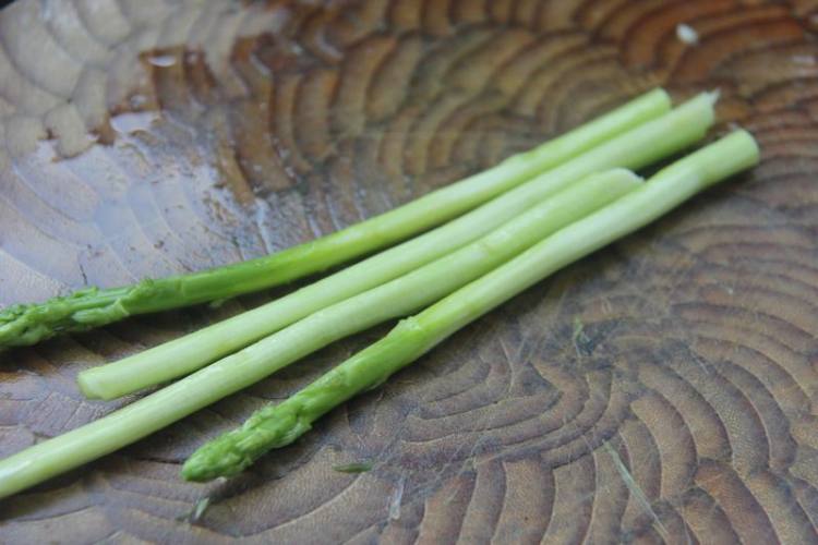 芦笋绿豆汁步骤3