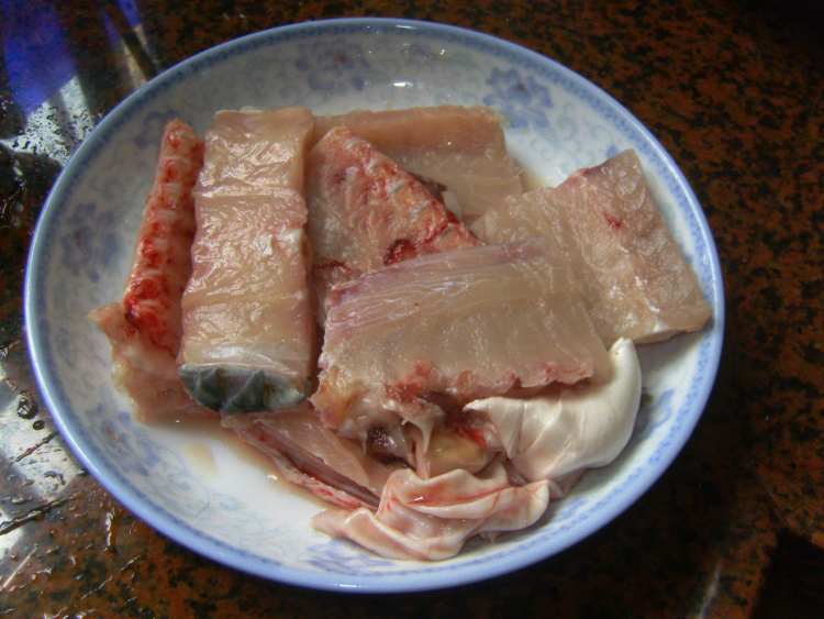 冬瓜鱼骨汤步骤2